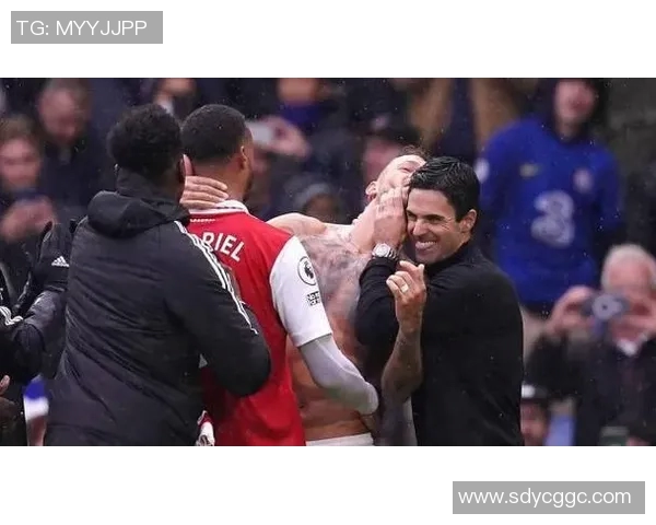 英超网球热点解析重庆网球队边路渗透战术的独特魅力与影响 英超网球热点解析重庆网球队边路渗透战术的独特魅力与影响