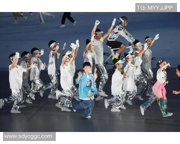 成都街舞队比赛经验引发热议探讨运动与艺术的结合与争议 成都街舞队比赛经验引发热议探讨运动与艺术的结合与争议