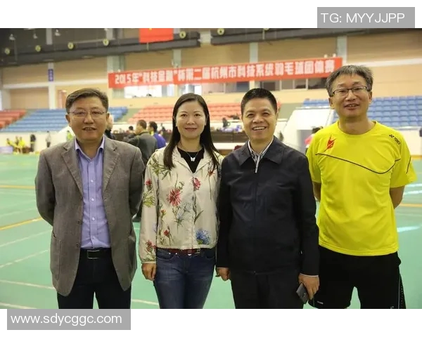 赛后复盘杭州羽毛球队与南京羽毛球队的状态分析与表现对比 赛后复盘杭州羽毛球队与南京羽毛球队的状态分析与表现对比